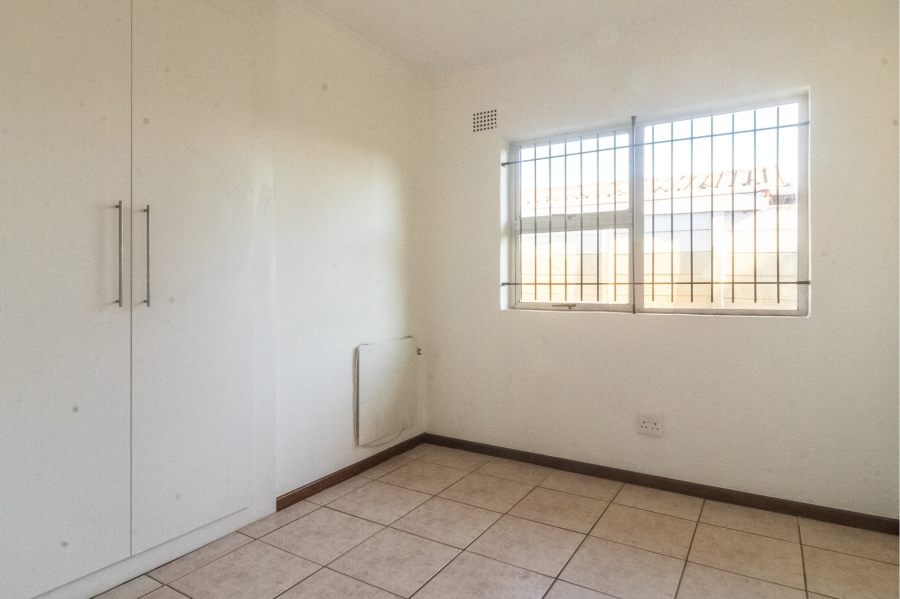 5 Bedroom Property for Sale in Windsor Park Western Cape